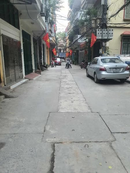 Nhà mặt phố Biên Giang Hà Đông 50m2 giá chỉ 5 tỷ - Ảnh 1